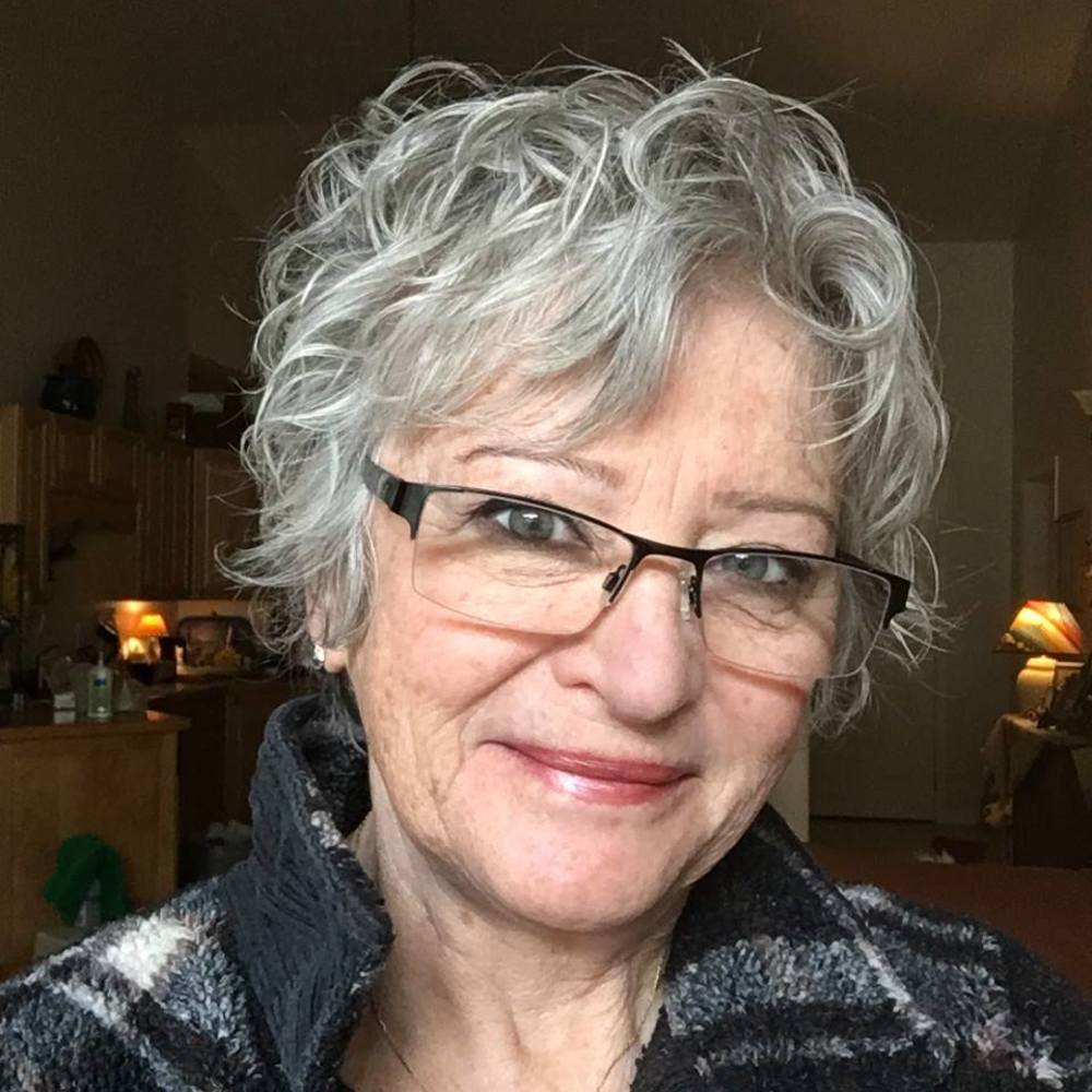 Meet your Posher, Paula